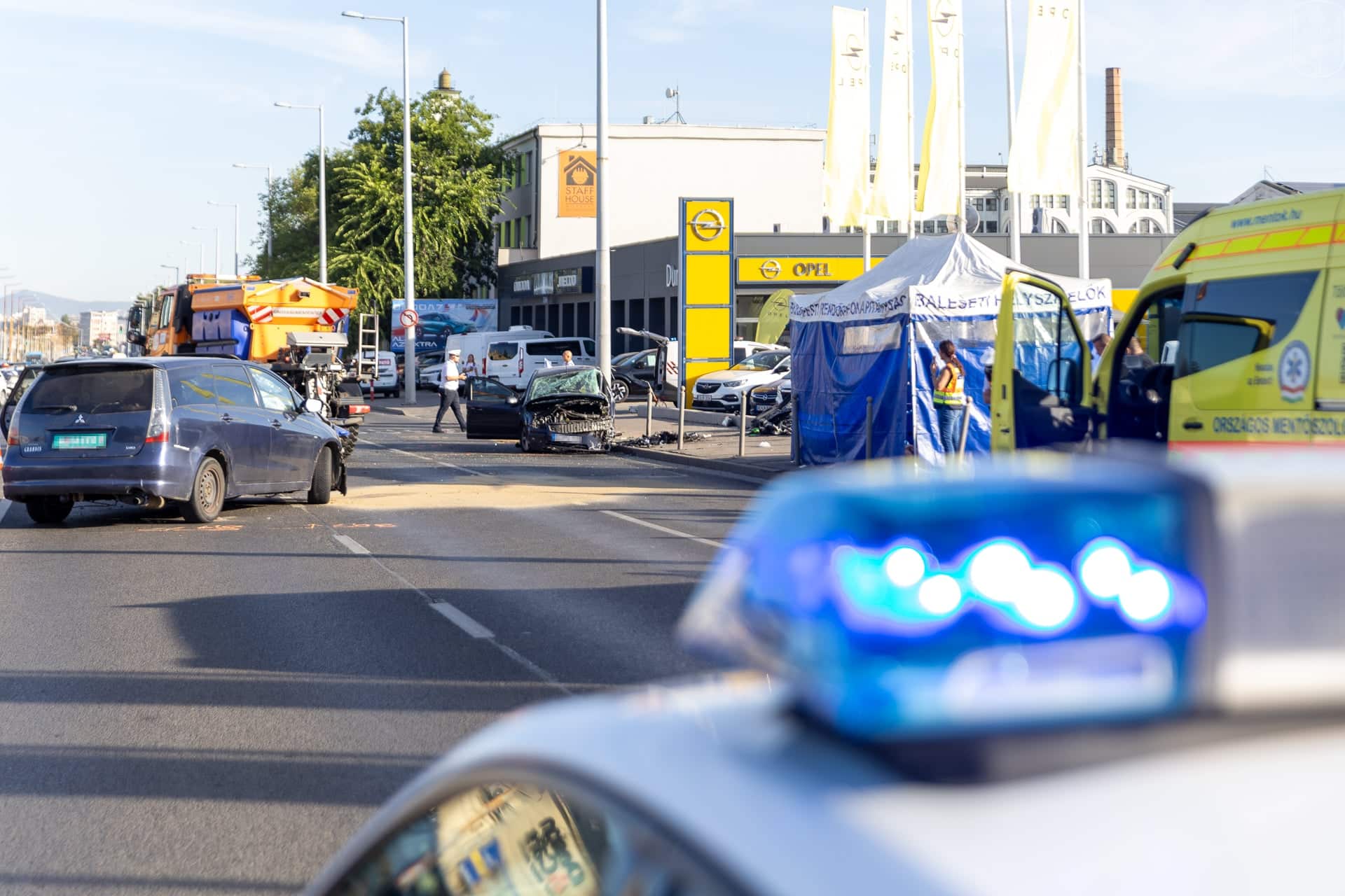 Bedrogozva okozhatott halálos balesetet a Soroksári úton, őrizetbe vették a sofőrt