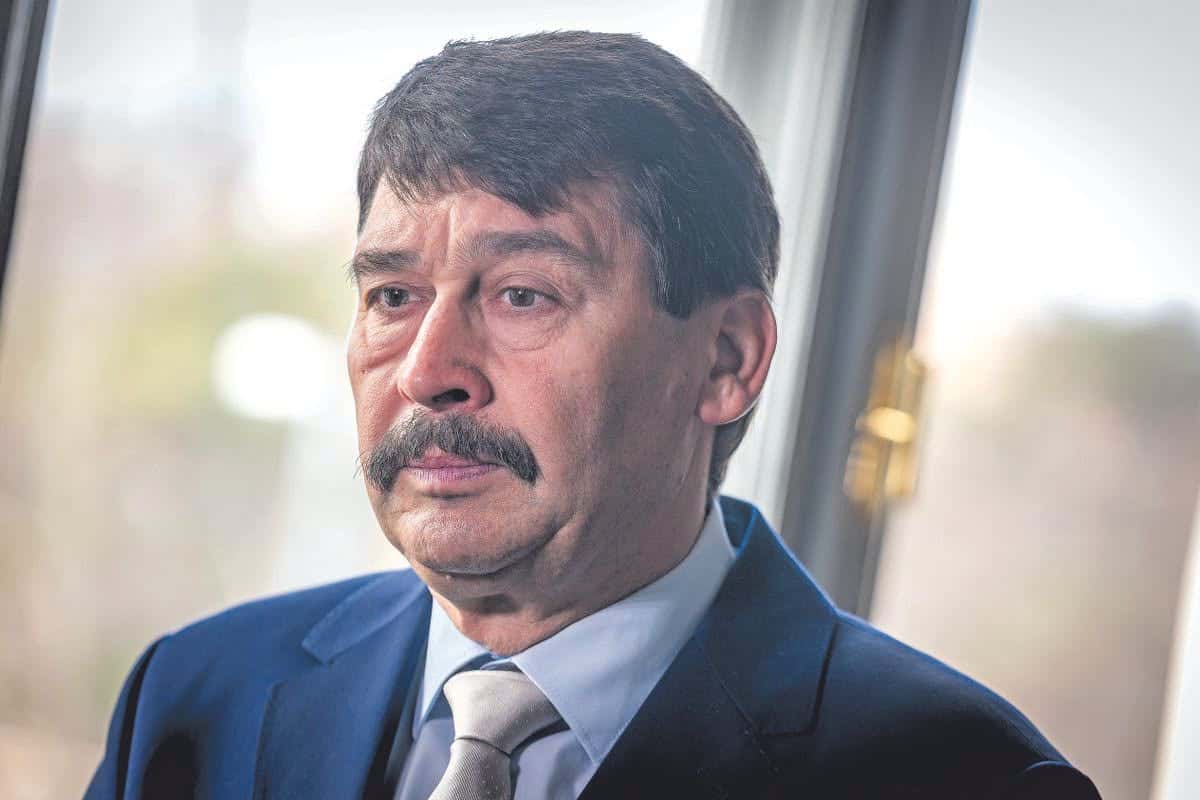 24.hu: Diplomata-útlevele is volt Áder János lányának, több külföldi kiállítását állami forrásokból finanszírozták
