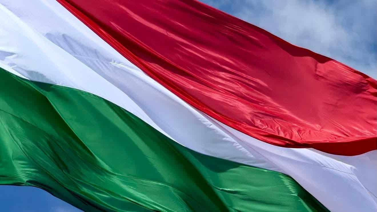 Orbán Balázs: „Amit eddig tudunk: védett ár nem lesz, KATA összege emelkedik, árré…”